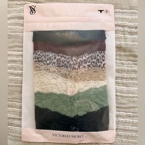 Victoria's Secret Unopened 6 Pack Lace Thongs